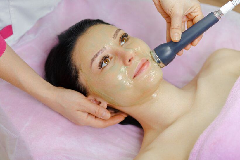 Procedimiento de rejuvenecimiento facial